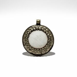 HAND CRAFTED CABOCHON BONE PENDANT